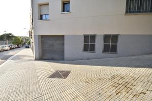 Local en venta en La Maurina photo 0