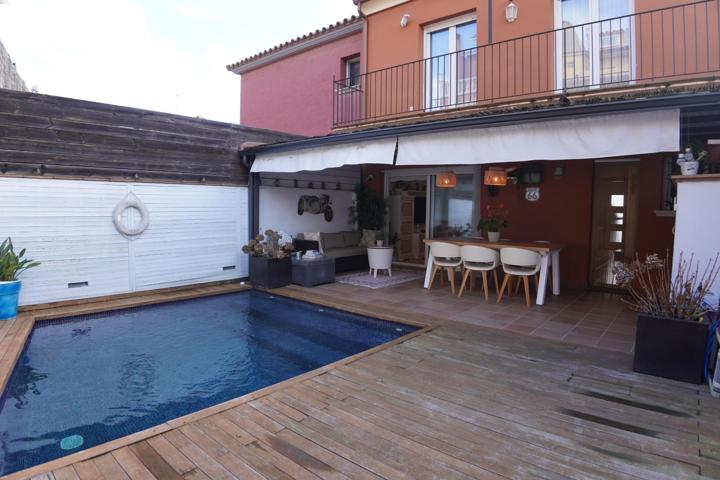 Chalet con piscina-jacuzzi y garaje doble en zona tranquila photo 0
