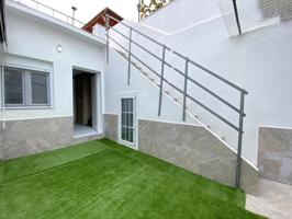 Casa reformada en venta en Sant Pere Nord photo 0