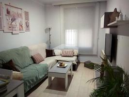 APARTAMENTO DE ALQUILER REFORMADO CON PATIO photo 0