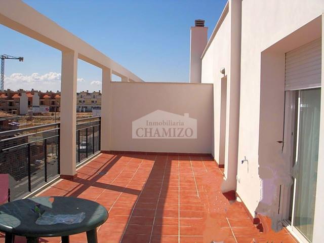 APARTAMENTO ATICO EN ALQUILER CON GRAN TERRAZA Y GARAJE photo 0