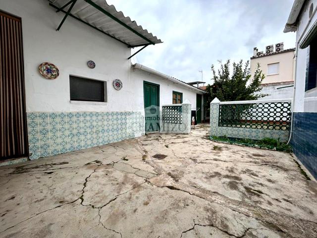 CASA EN VENTA DE BOVEDAS CON GRAN PATIO SITUADA EN BUENA ZONA photo 0