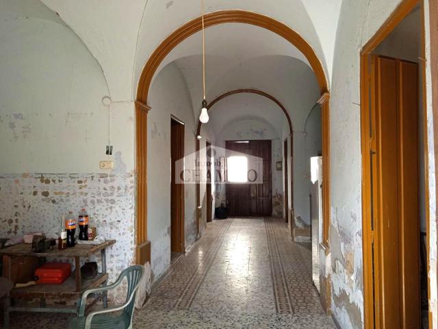 CASA ENTERA DE BOVEDAS PARA REFORMAR O HACERSE SU GRAN VIVIENDA photo 0