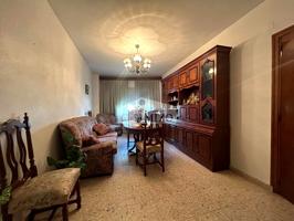PISO EN EDIFICIO CON ASCENSOR EN BUENA ZONA Y CON MUY BUEN PRECIO 59.900€‼️ photo 0