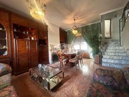 ¡PRECIOSA CASA UNIFAMILIAR EN UNA GRAN URBANIZACION DE VILLANUEVA DE LA SERENA! photo 0