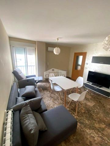 APARTAMENTO SEMINUEVO EN ZONA MUY DEMANDADA CON GARAJE Y TRASTERO photo 0