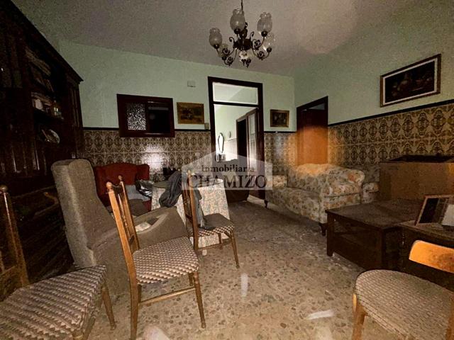 CASA EN VENTA PARA REFORMAR EN BUENA ZONA photo 0
