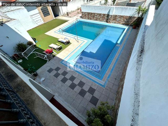 IMPRESIONANTE CASA CON PISCINA, GARAJE Y TODAS LAS COMODIDADES photo 0