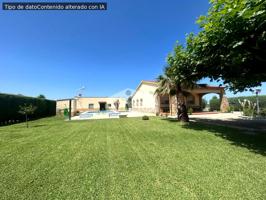 CHALET CON PISCINA Y LUZ DE RED SITUADO ENTRE DON BENITO Y VILLANUEVA DE LA SERENA☀️🌳🏊‍♀️🏊🏊‍♂️ photo 0