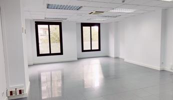 Oficina En alquiler en la Maternitat i Sant Ramon photo 0