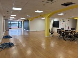 Oficina En alquiler en Sant Antoni (Barcelona) photo 0