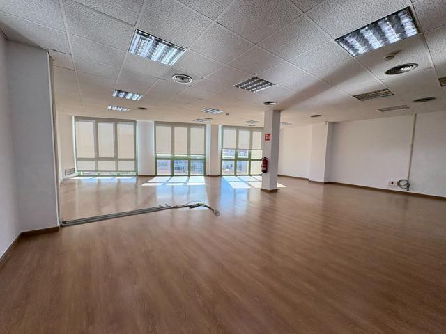 Oficina En alquiler en la Dreta de l'Eixample photo 0