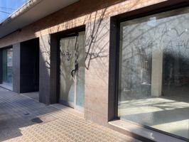 ¡Oportunidad única en el centro de Artes! Local comercial en venta photo 0