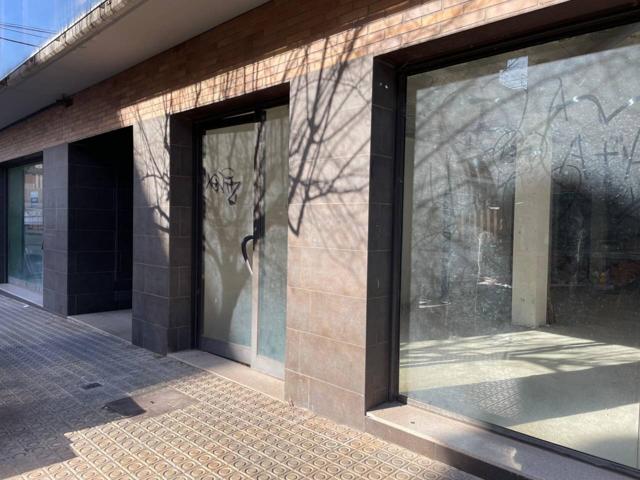 ¡Oportunidad única en el centro de Artes! Local comercial en venta photo 0