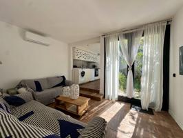 Piso planta baja reformada con licencia turística de 67 m2 en Palafrugell Pueblo en venta photo 0