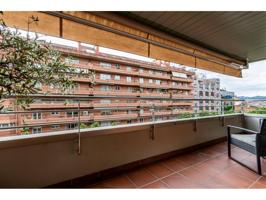 🏡 Piso de diseño exclusivo con terrazas, piscina y parking en finca moderna photo 0