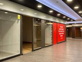 Local en venta en Centre-Passeig i Rodalies(08241) photo 0