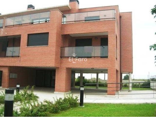 Precioso piso con terraza en urbanización privada en Valdenoja photo 0