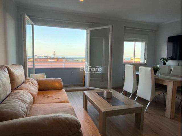 Piso en Grupo Los Pinares photo 0