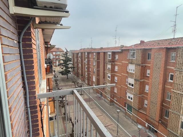se vende piso en Calahorra photo 0