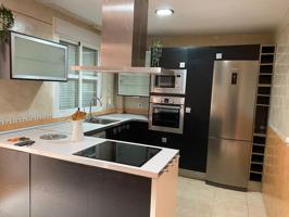 CASA DOS PLANTAS EN CALLEJON DEL AGUILA photo 0