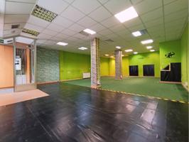 Local comercial en venta en Burgos Capital photo 0