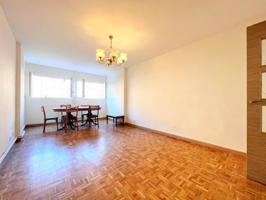 Venta de piso en Gamonal-Capiscol, Burgos Capital photo 0