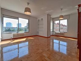 Venta de piso en Burgos Capital photo 0