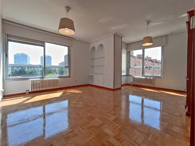 Venta de piso en Burgos Capital photo 0
