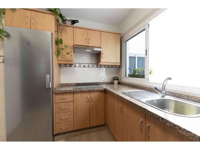 BONITO PISO CON VISTAS, TRES HABITACIONES Y CUARTO DE LAVAR, EN CALLE ACHIMENCEY, 14 – LOS REALEJOS photo 0