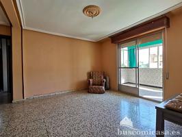 Amplia vivienda con trastero incluido photo 0