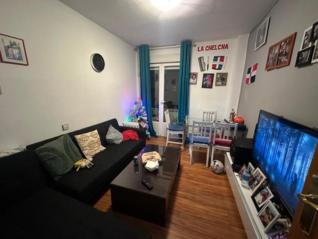 Piso En venta en Pradolongo photo 0