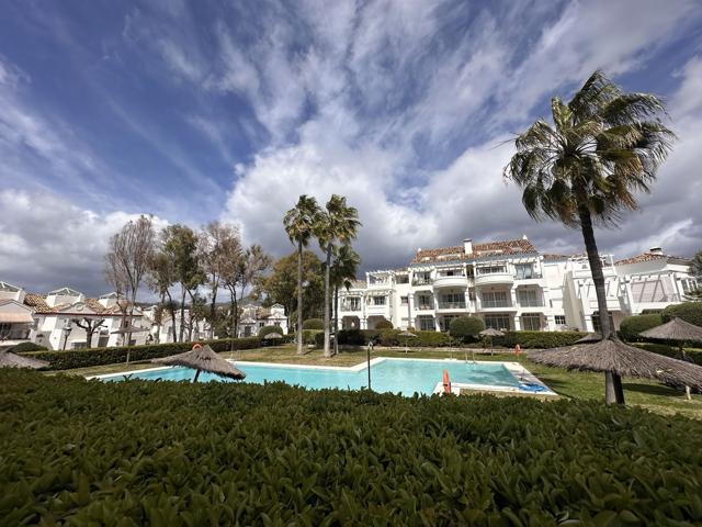 Apartamento en Alquiler en Guadalmina Alta photo 0