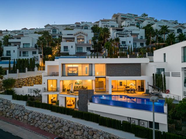 Villa en Venta en Costa photo 0