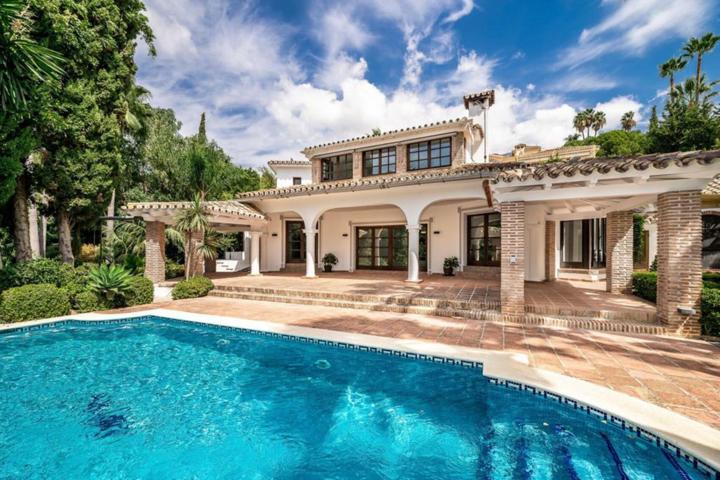 Villa en Alquiler en Milla De Oro - Jardines Colgantes photo 0