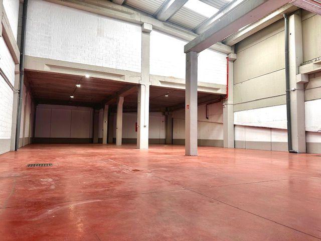 Nave Industrial en Alquiler en Nueva Andalucía photo 0