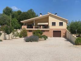 Venta de una amplia casa en Caravaca de la Cruz photo 0