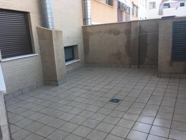 Piso con Terraza en Plaza de la Fuente photo 0