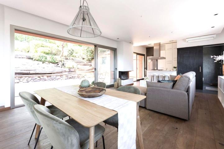 **Bonita Casa Independiente en Bellaterra - Oportunidad Única** photo 0