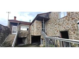 Entrar a vivir con terreno de 200 m² y patio photo 0