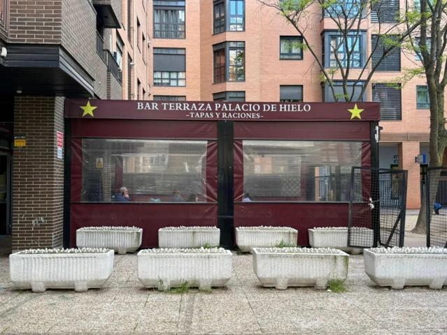 SE VENDE EN EXCLUSIVA RESTAURANTE CON 3 TERRAZAS PALACIO DE HIELO photo 0