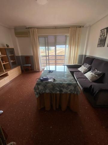 🏡 Luminoso piso en Miralbaida con garaje, trastero y vistas despejadas! photo 0