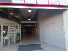 ¡Oportunidad única! Local comercial en venta en centro comercial de Vinarós. photo 0