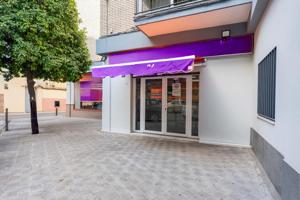 ¡Gran oportunidad de alquiler en Ronda de Triana! Local comercial con excelente visibilidad photo 0