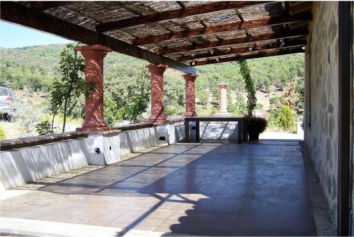 Tu refugio secreto en el corazón del bosque photo 0