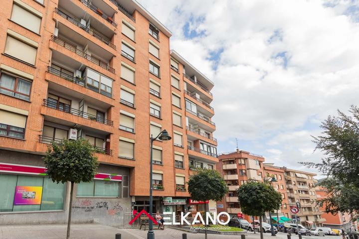 Piso En venta en Santutxu, Bilbao photo 0