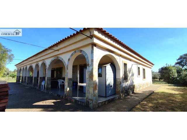 Terrenos Edificables En venta en Tres Arroyos, Badajoz photo 0