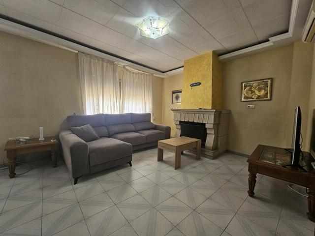 Casa independiente en venta en Gandía photo 0