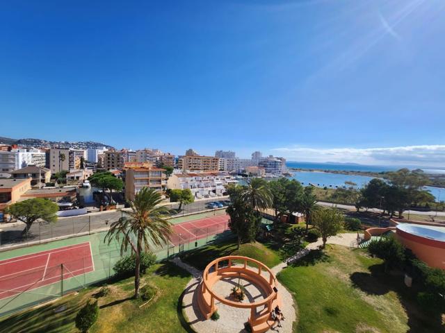 Piso En venta en Roses photo 0