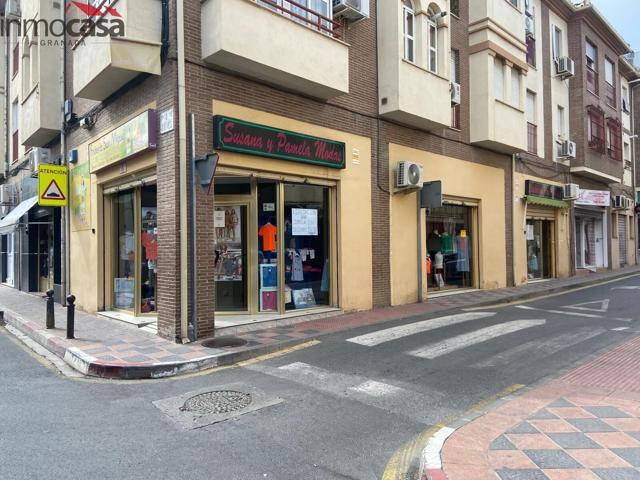 Espectacular local comercial en Armilla photo 0